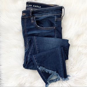 AE Raw Hem Dark Wash Super Hi-Rise Jegging Crop